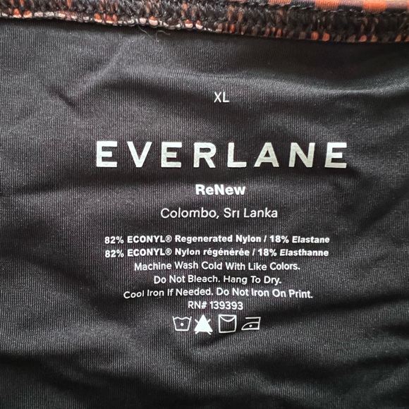 Everlane Black and Orange Garment - Picture 3 of 4